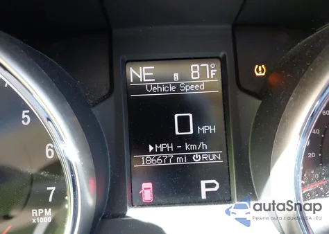 2013 Jeep Grand Cherokee Overland z USA, uszkodzony, nr VIN 1C4RJECG4DC588418